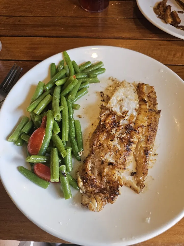 Blackened Grouper w Green Beans